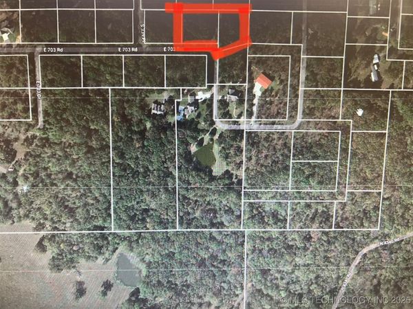 E 703 Drive, Wagoner, OK 74467