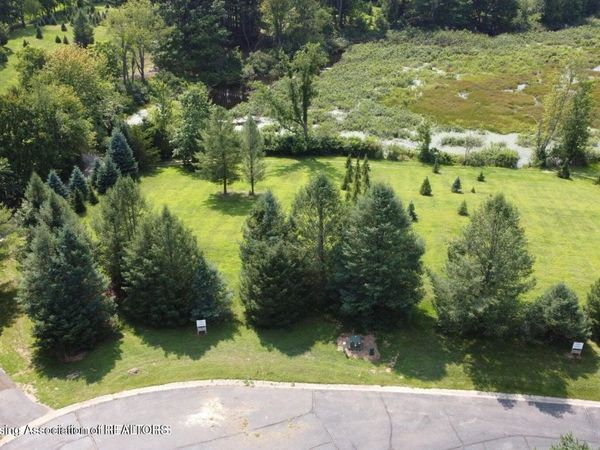 05 Prince Edward Drive, Howell, MI 48843