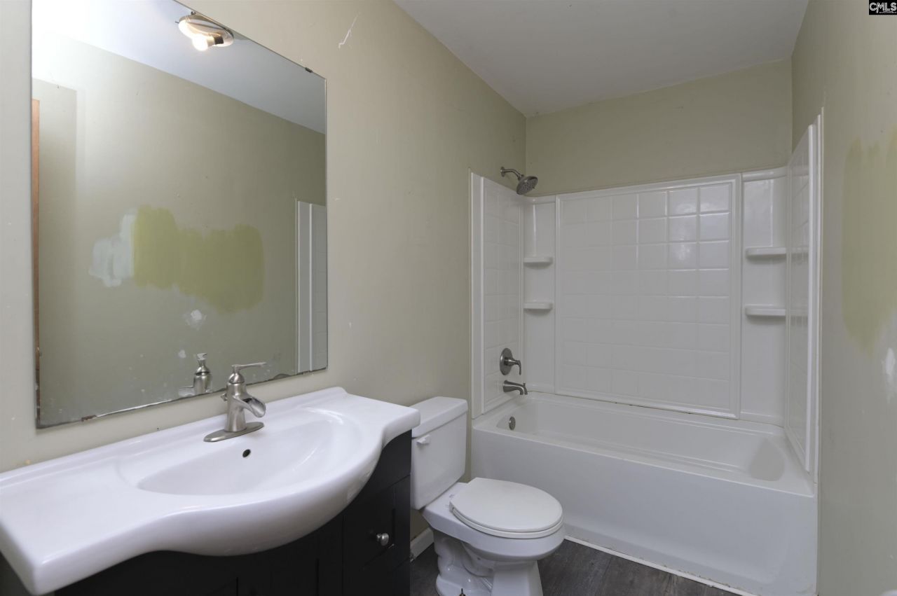 331 Langford Road Photo 25