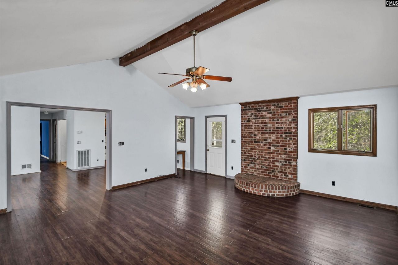 331 Langford Road Photo 8