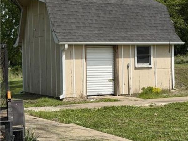805 Lake Viking Terrace, Altamont, MO 64620