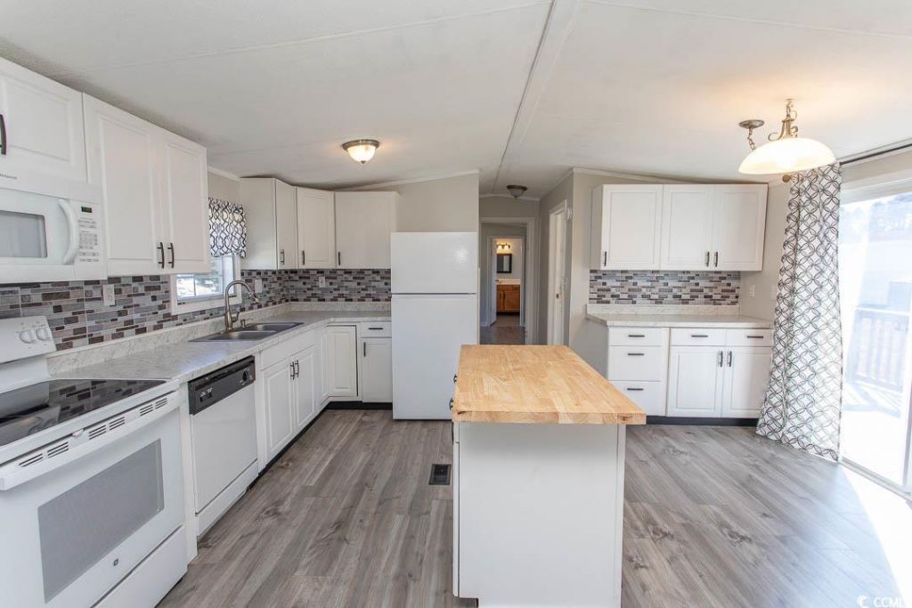 1013 Conway Plantation Dr. Photo 6