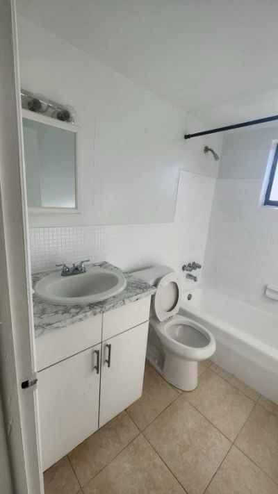 2545 Taft Street, Unit 208, Hollywood, FL 33020 Photo