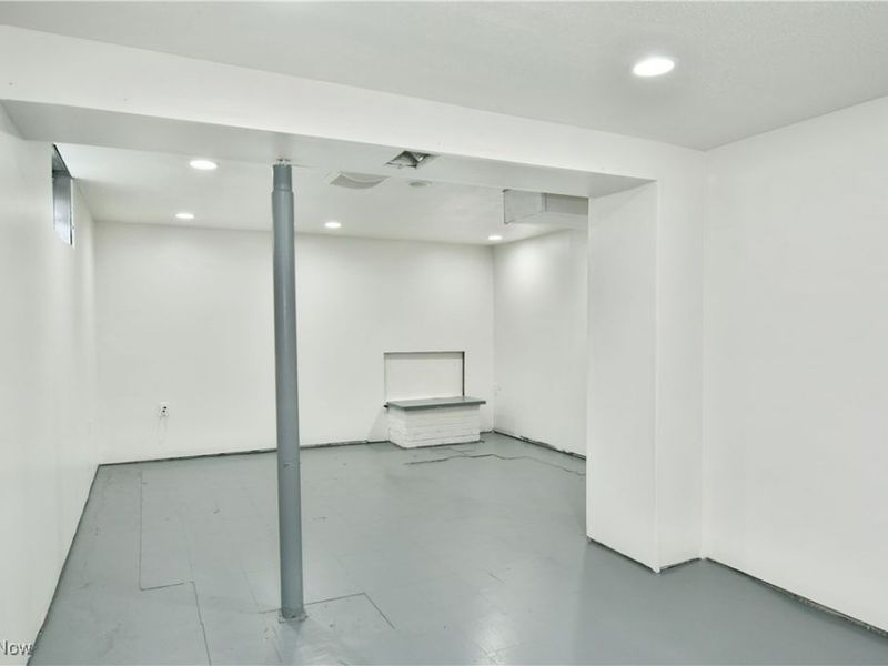 1810 Northfield Avenue NW, Warren, OH 44485 Photo 32