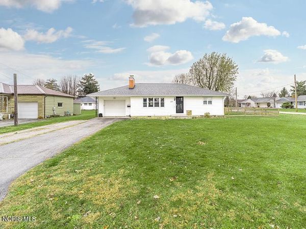608 West Street, Carey, OH 43316