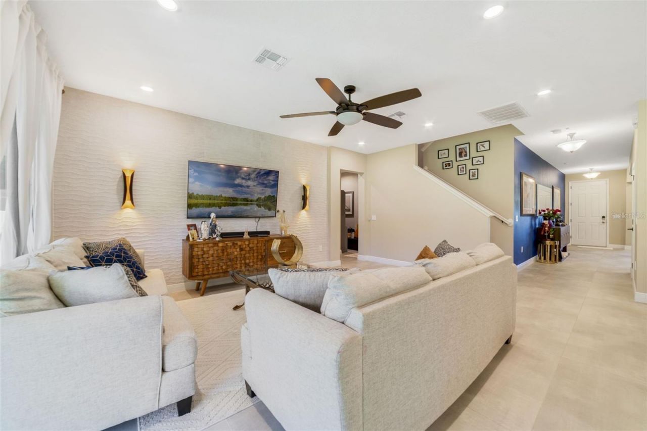 1970 Standing Rock Circle, Oakland, FL 34787 Photo