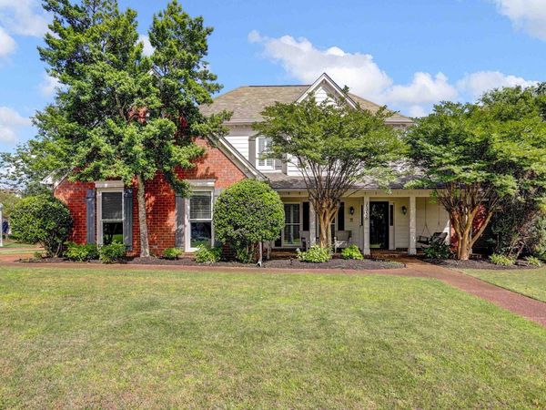 1356 CEDAR HOLLOW DR, Cordova, TN 38016