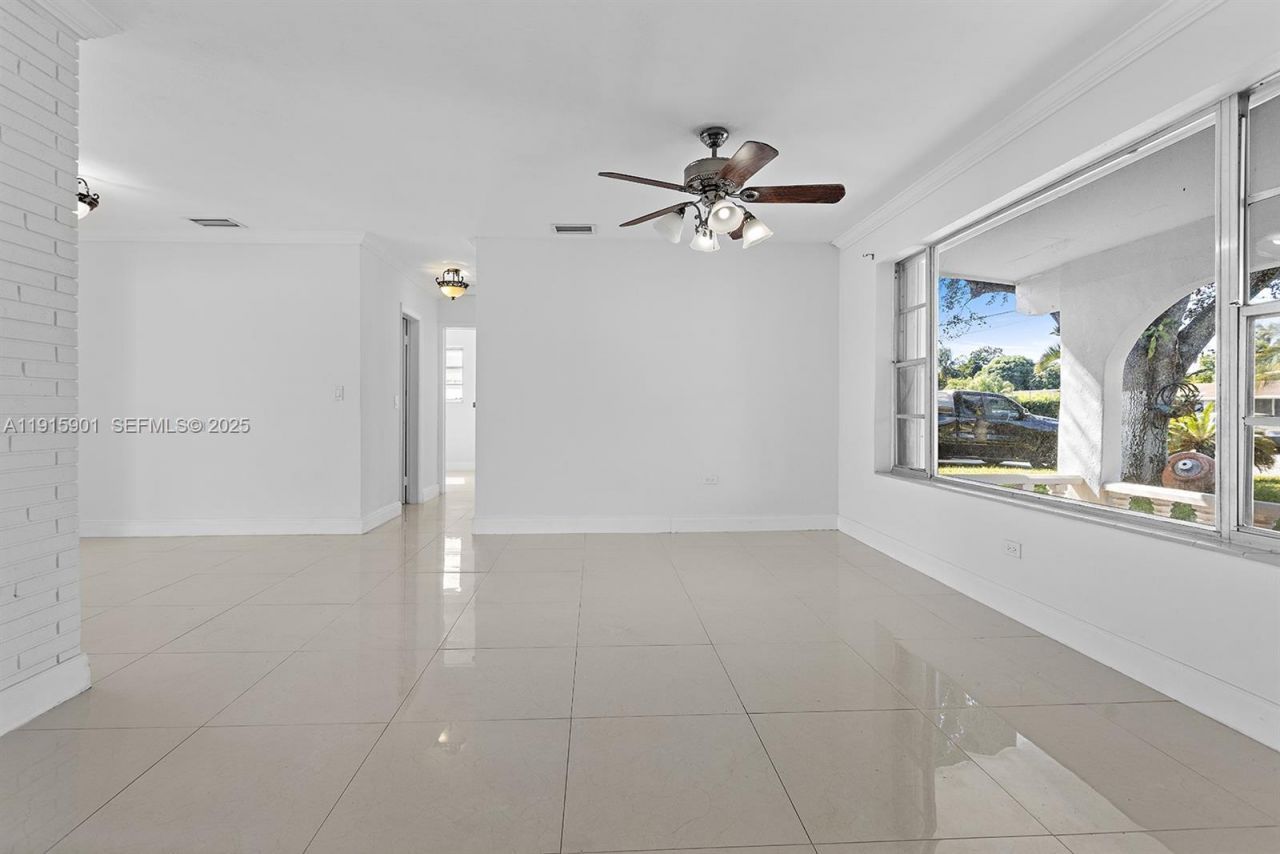 2601 Acapulco Dr, Miramar, FL 33023 Photo