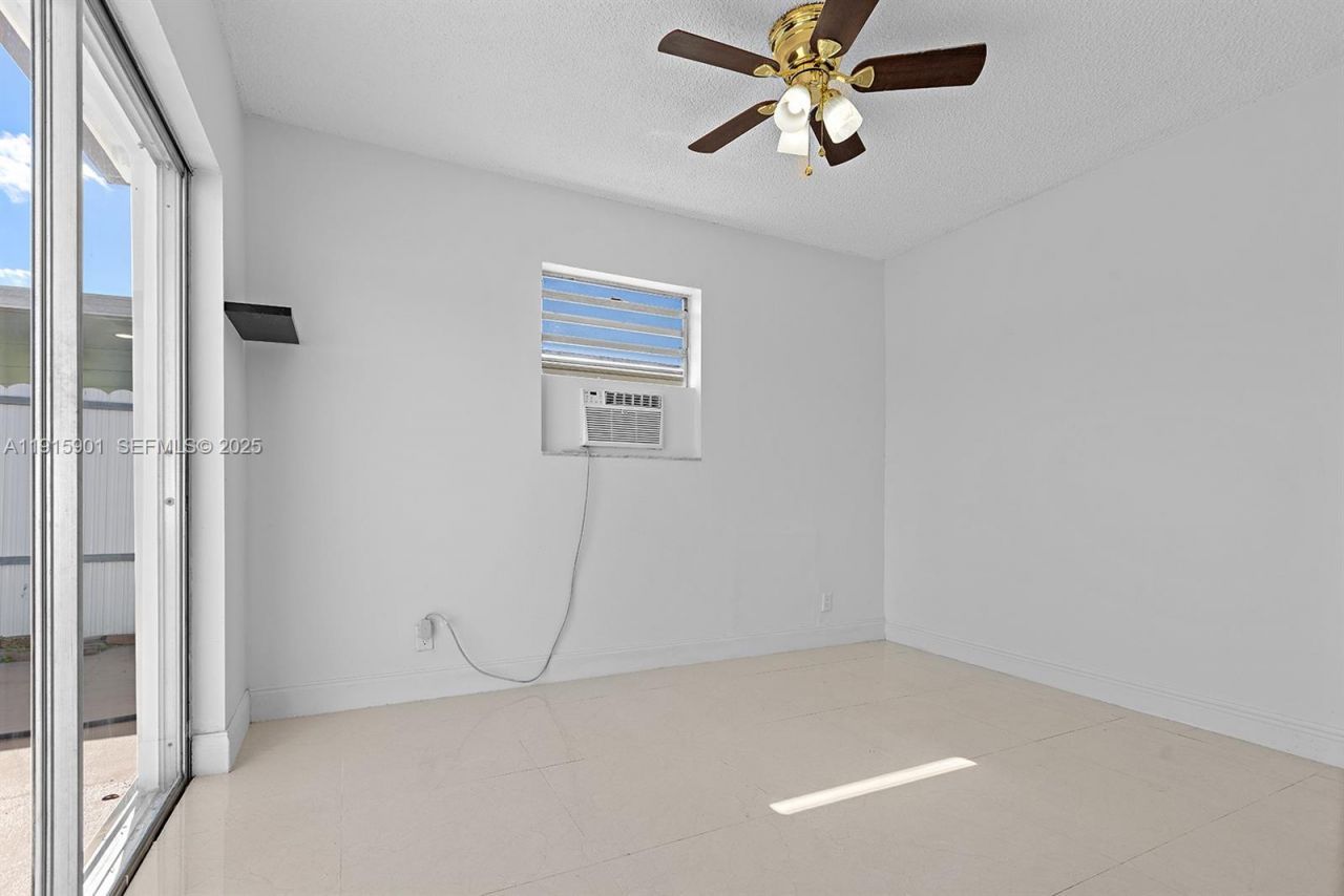 2601 Acapulco Dr, Miramar, FL 33023 Photo