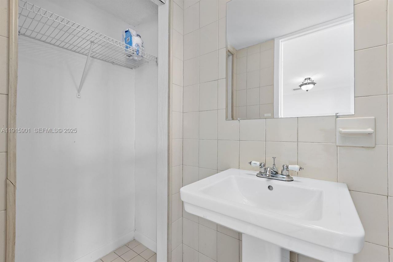 2601 Acapulco Dr, Miramar, FL 33023 Photo