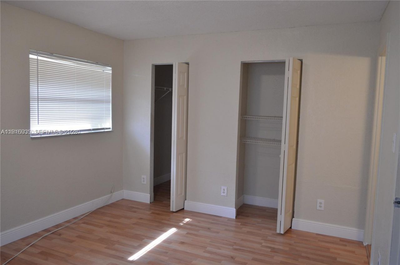 1741 SW 40th Ter, Fort Lauderdale, FL 33317 Photo