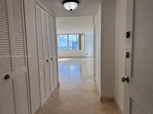 5401 Collins Ave, Unit 1512, Miami Beach, FL 33140 Photo