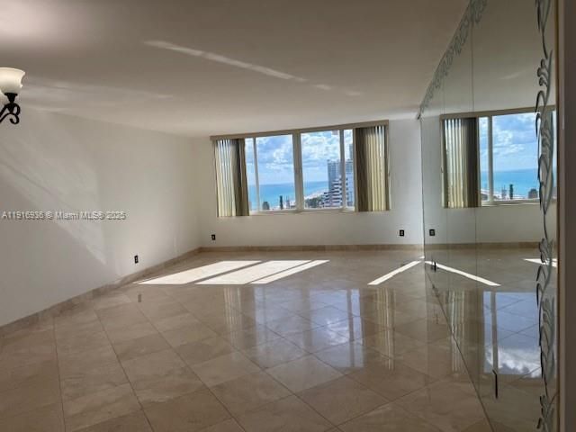 5401 Collins Ave, Unit 1512, Miami Beach, FL 33140 Photo