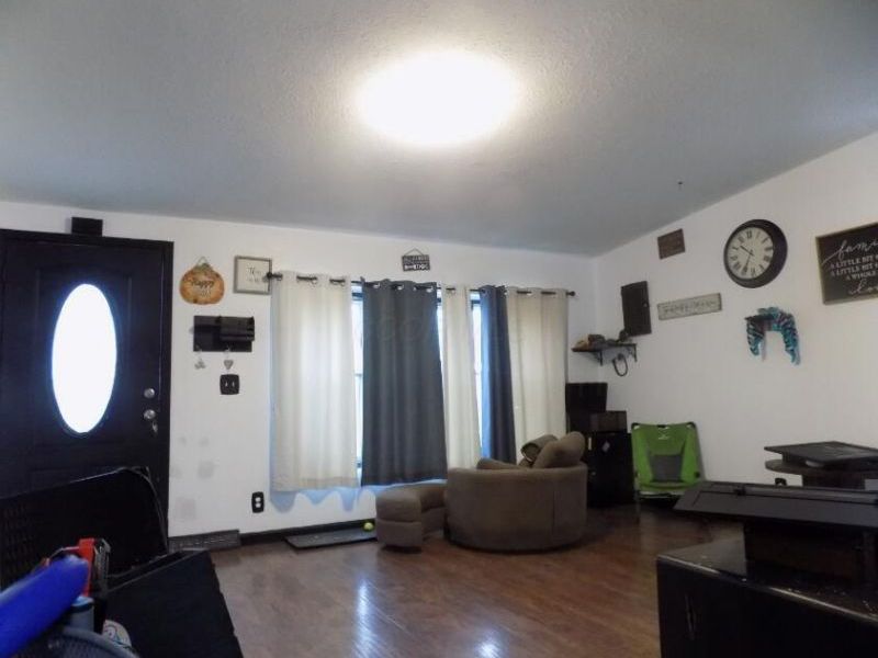 225 Pleasant Lee Drive, Heath, OH 43056 Photo 3