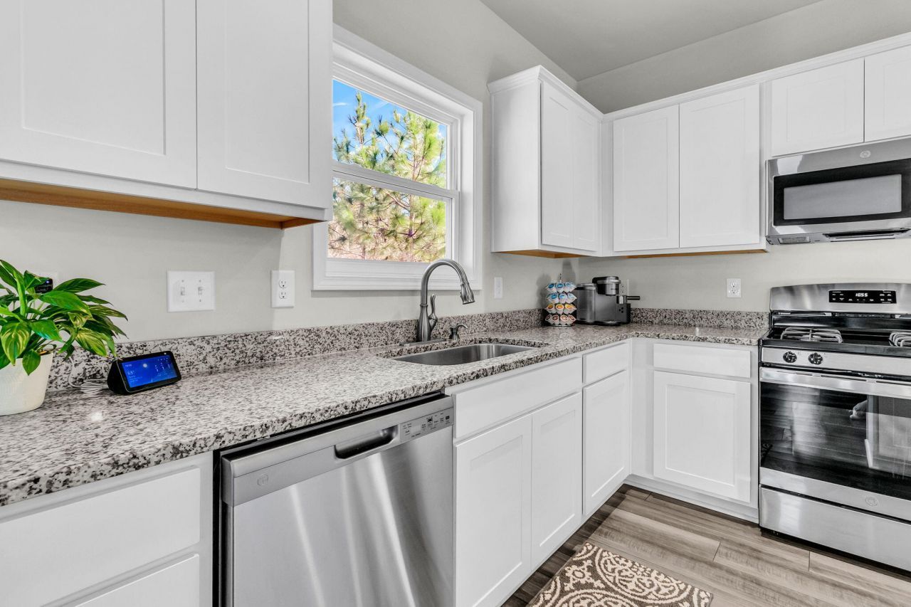 100 Clydesdale Circle Photo 15