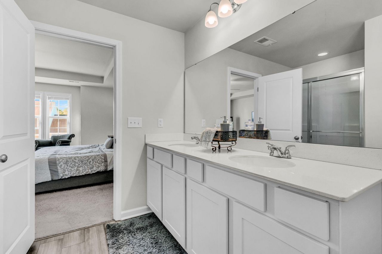 100 Clydesdale Circle Photo 31