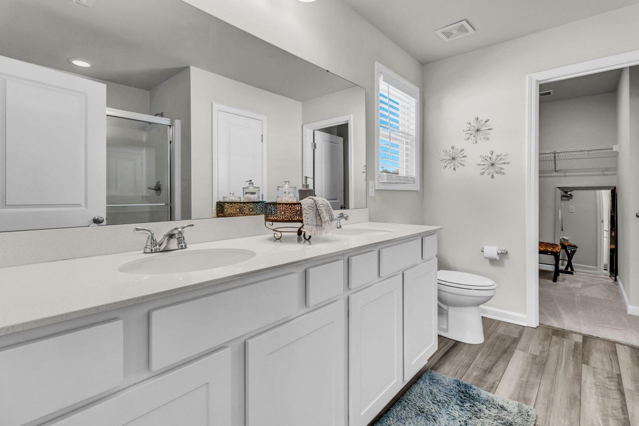 100 Clydesdale Circle Photo 33