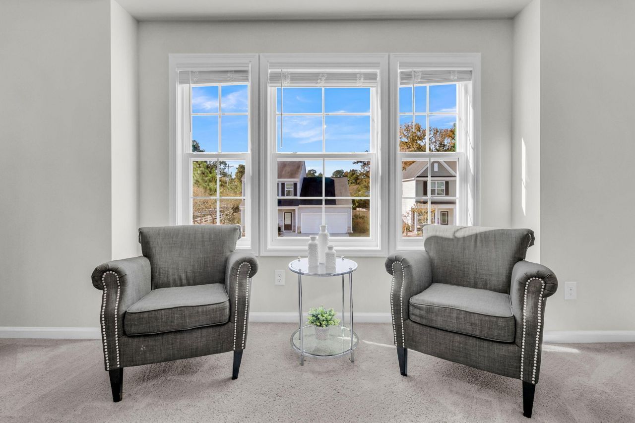 100 Clydesdale Circle Photo 34