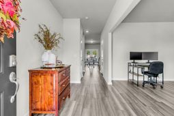 100 Clydesdale Circle photo 4