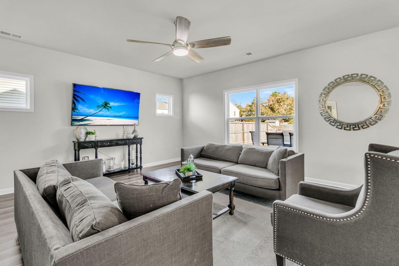 100 Clydesdale Circle Photo 8