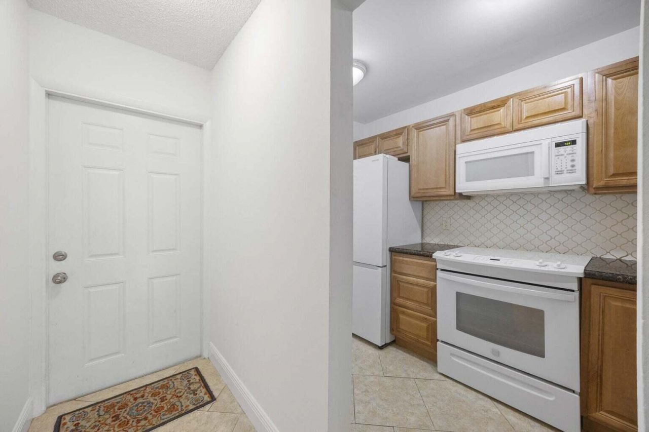 406 N Cypress Drive, Unit 2, Tequesta, FL 33469 Photo