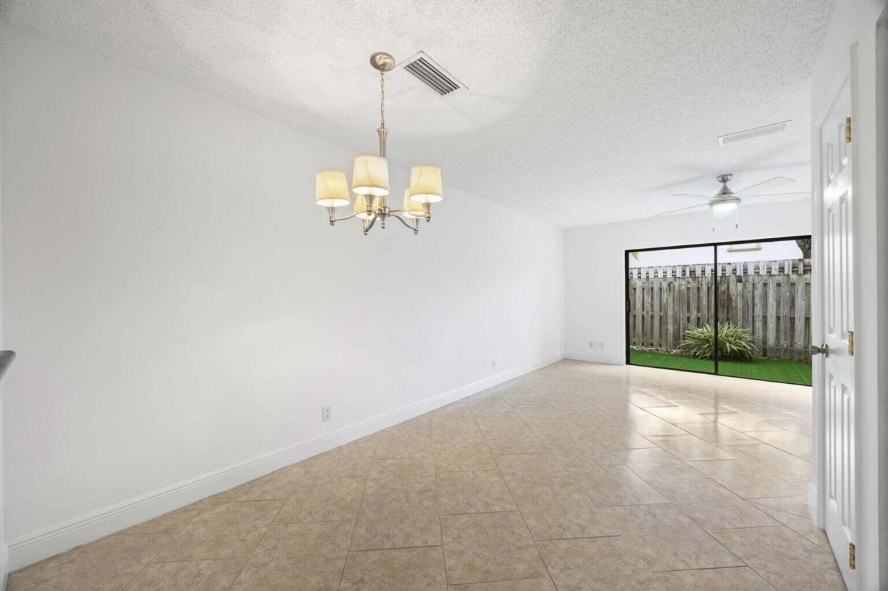 406 N Cypress Drive, Unit 2, Tequesta, FL 33469 Photo