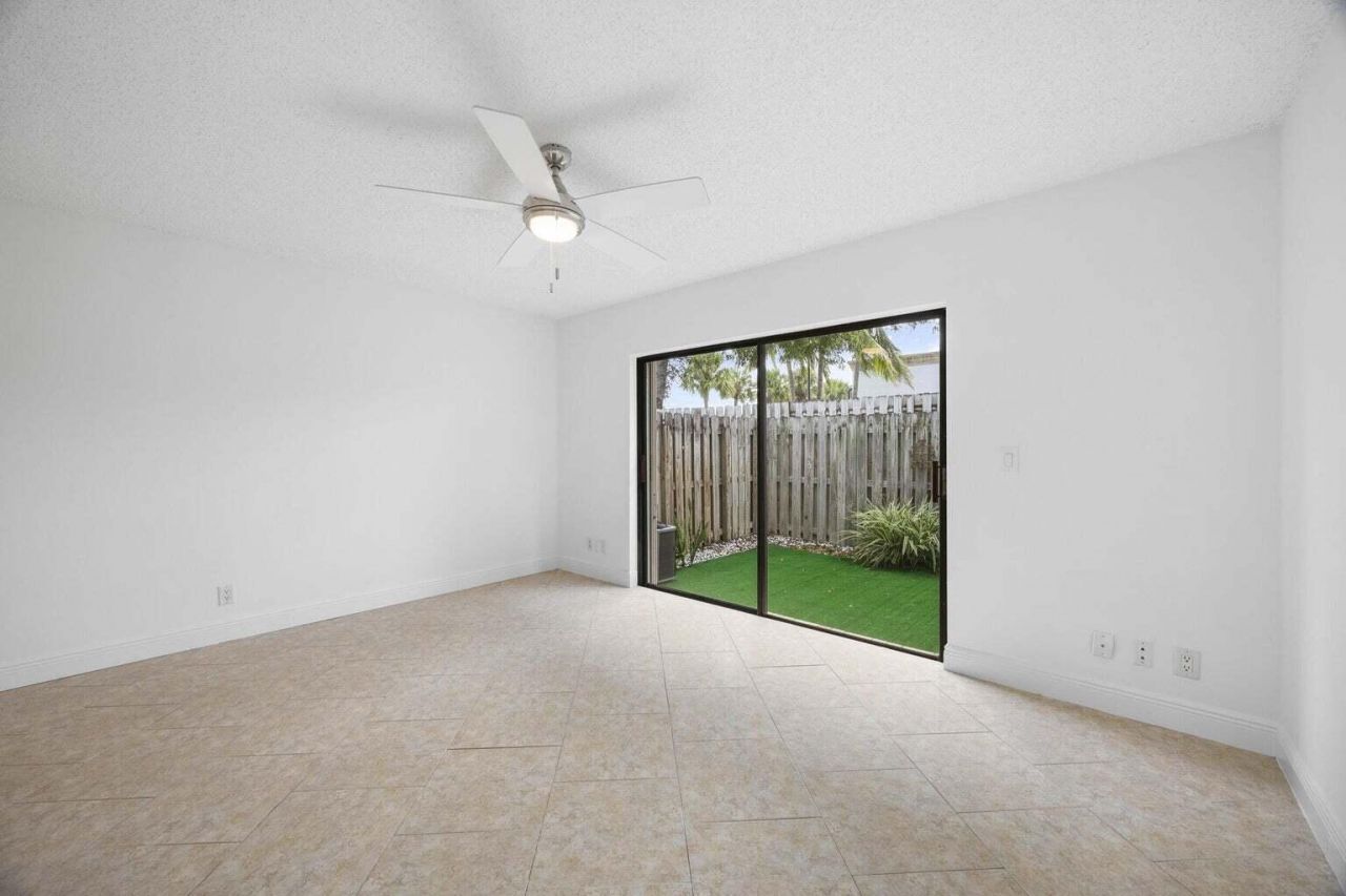 406 N Cypress Drive, Unit 2, Tequesta, FL 33469 Photo