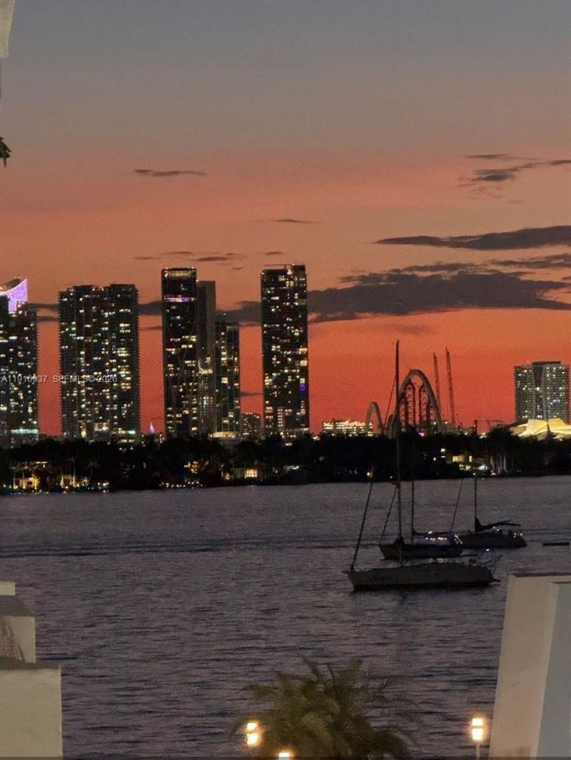 1200 West Ave, Unit 316, Miami Beach, FL 33139 Photo