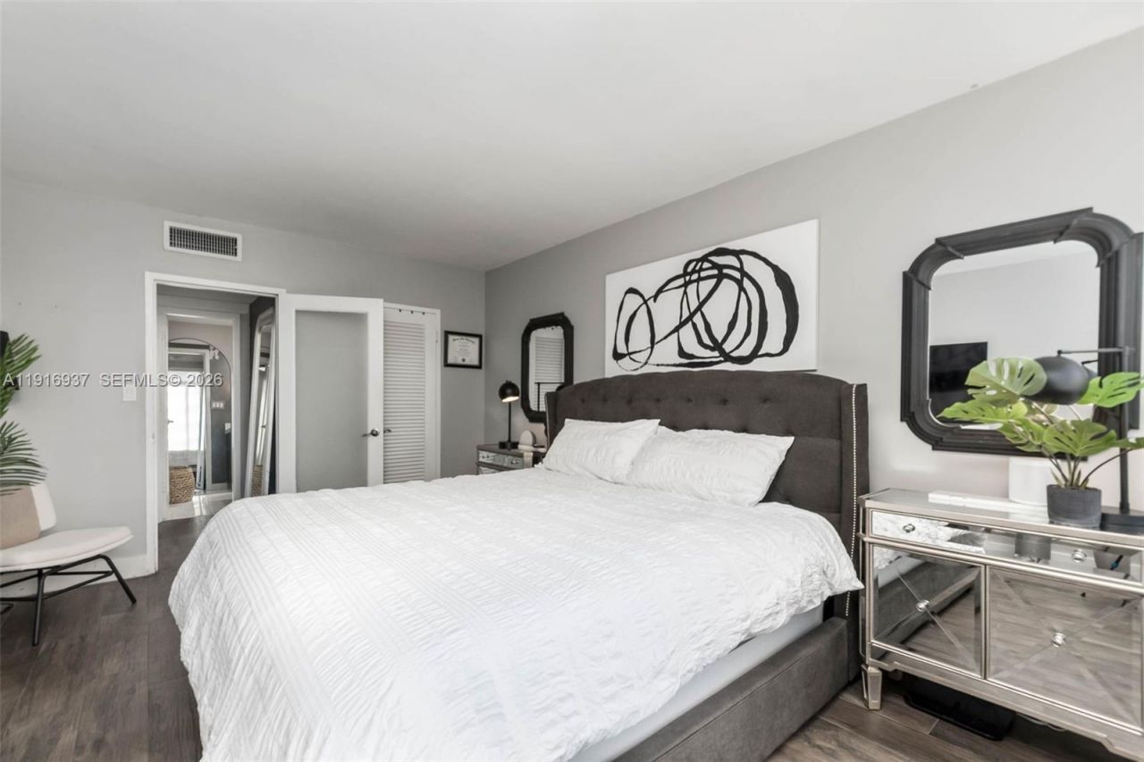 1200 West Ave, Unit 316, Miami Beach, FL 33139 Photo