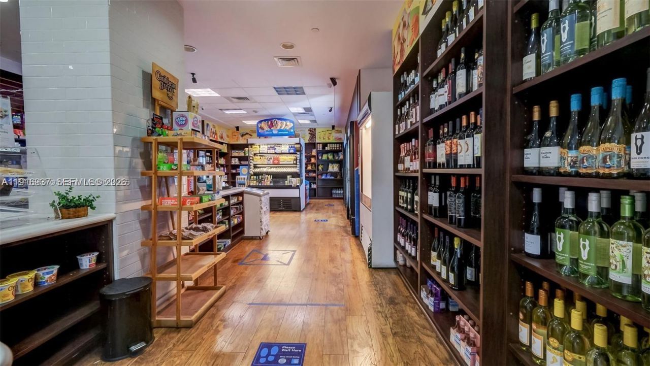 1200 West Ave, Unit 316, Miami Beach, FL 33139 Photo