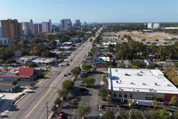 2903 N Kings Highway photo 4