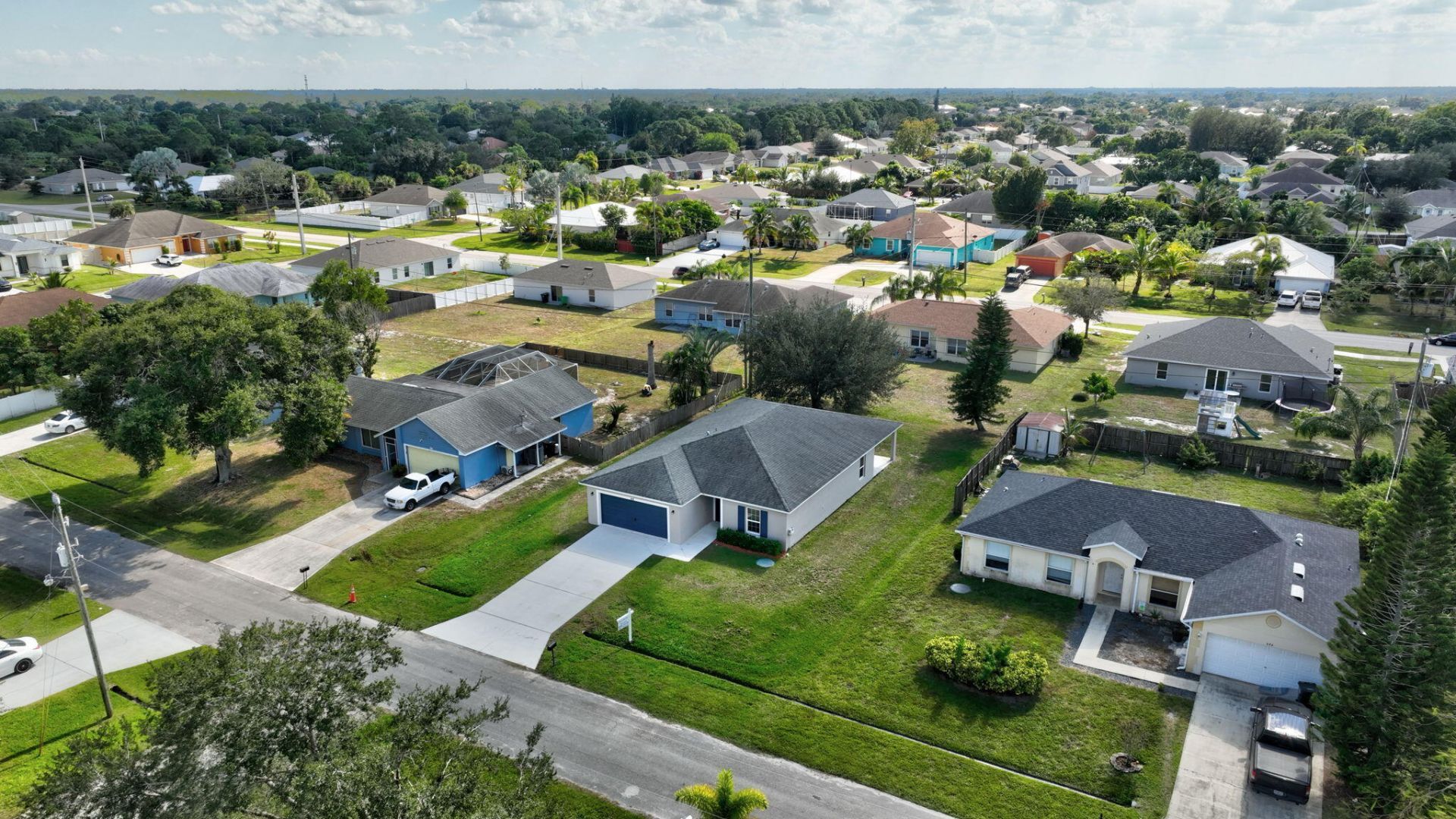 418 SW Fields Avenue, Port Saint Lucie, FL 34953 Photo