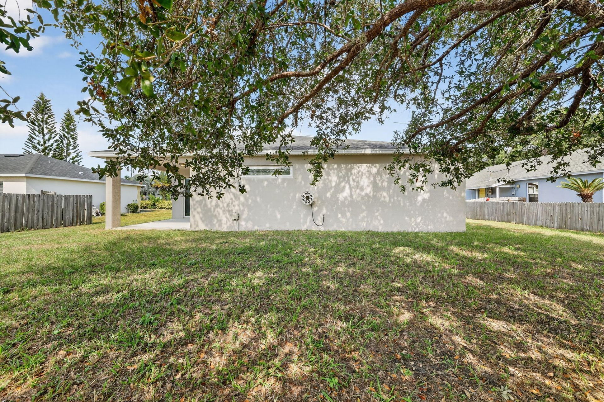 418 SW Fields Avenue, Port Saint Lucie, FL 34953 Photo