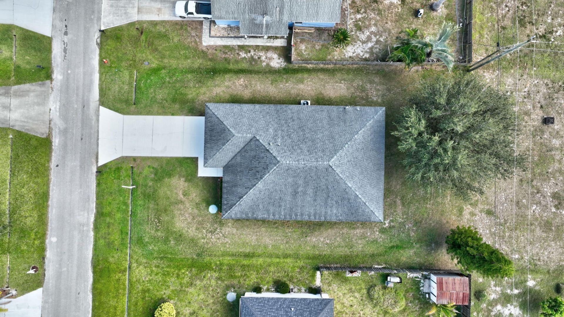 418 SW Fields Avenue, Port Saint Lucie, FL 34953 Photo