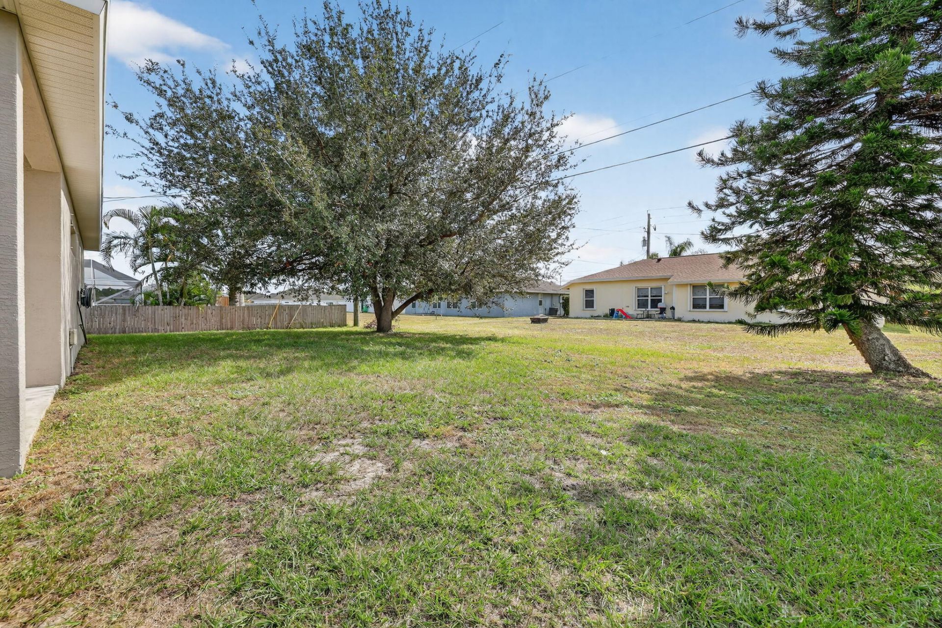 418 SW Fields Avenue, Port Saint Lucie, FL 34953 Photo