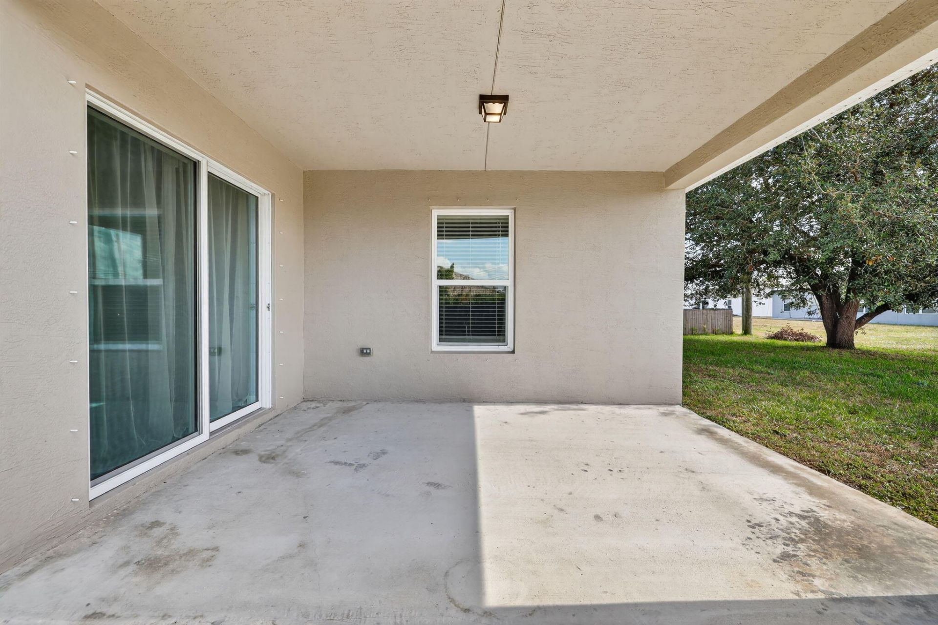418 SW Fields Avenue, Port Saint Lucie, FL 34953 Photo