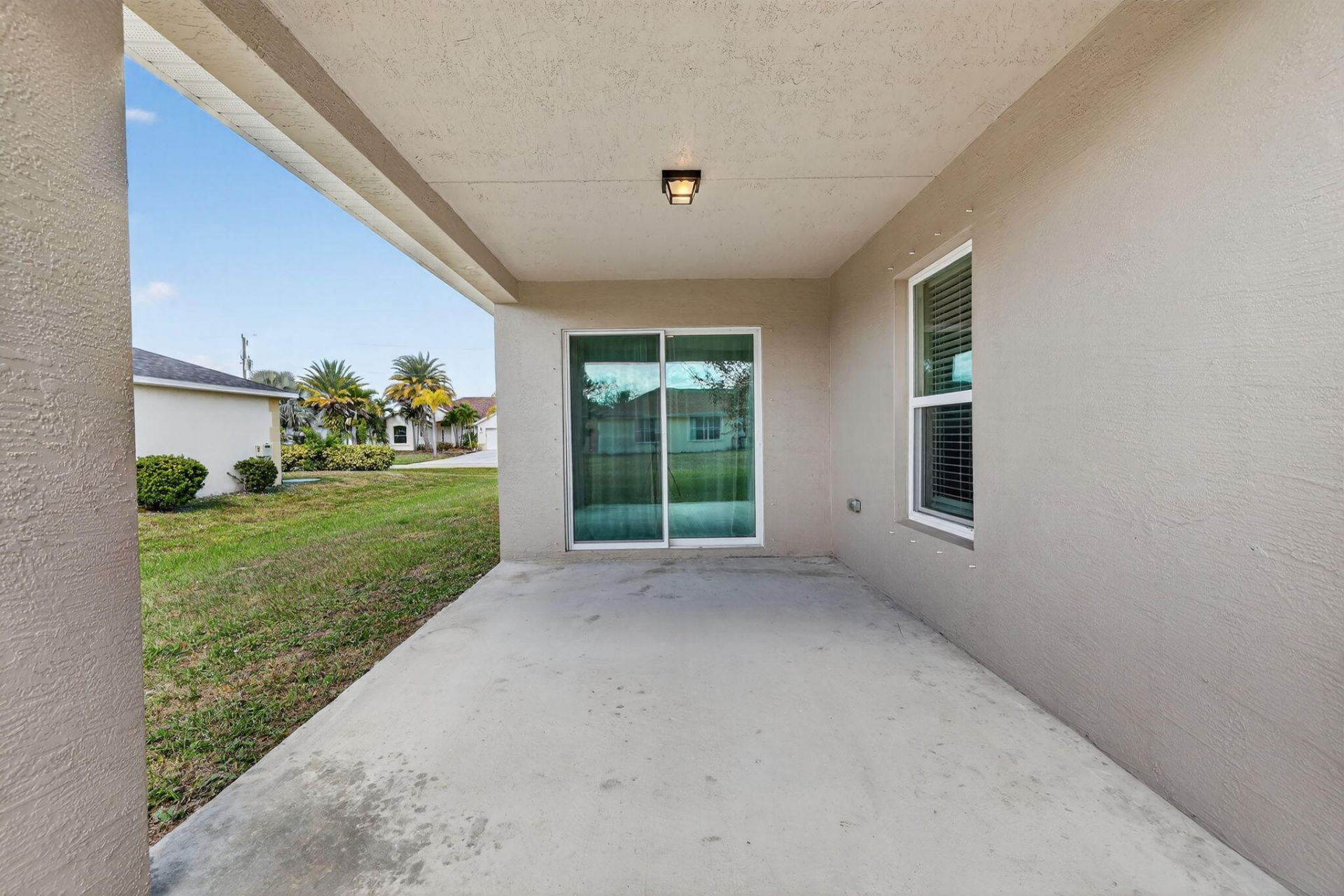418 SW Fields Avenue, Port Saint Lucie, FL 34953 Photo