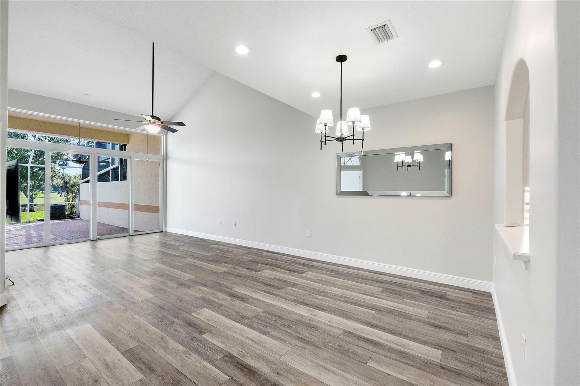 576 W Palm Aire Drive, Pompano Beach, FL 33069 Photo