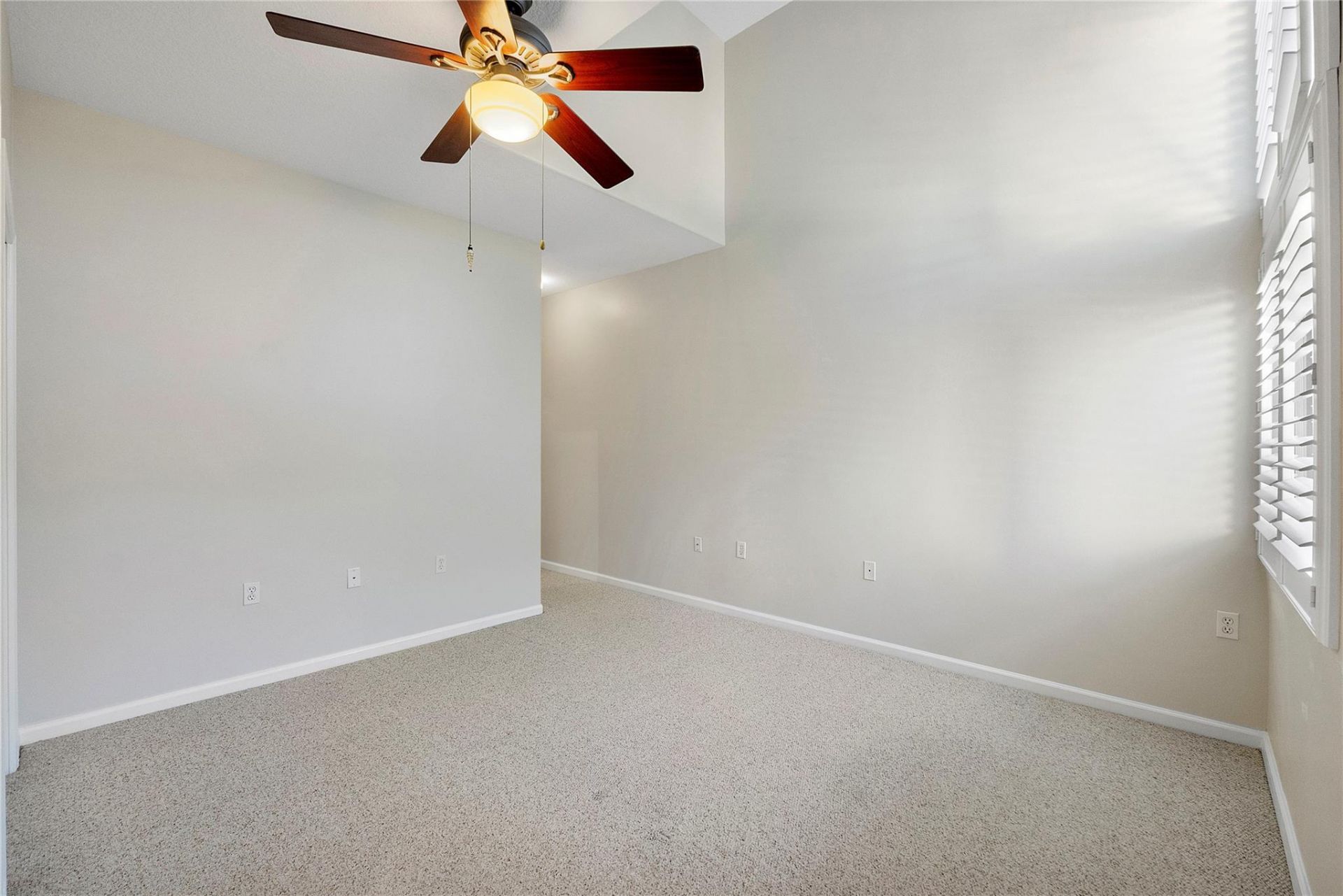 576 W Palm Aire Drive, Pompano Beach, FL 33069 Photo