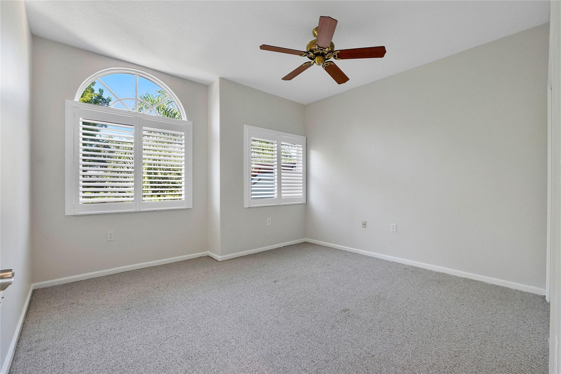 576 W Palm Aire Drive, Pompano Beach, FL 33069 Photo
