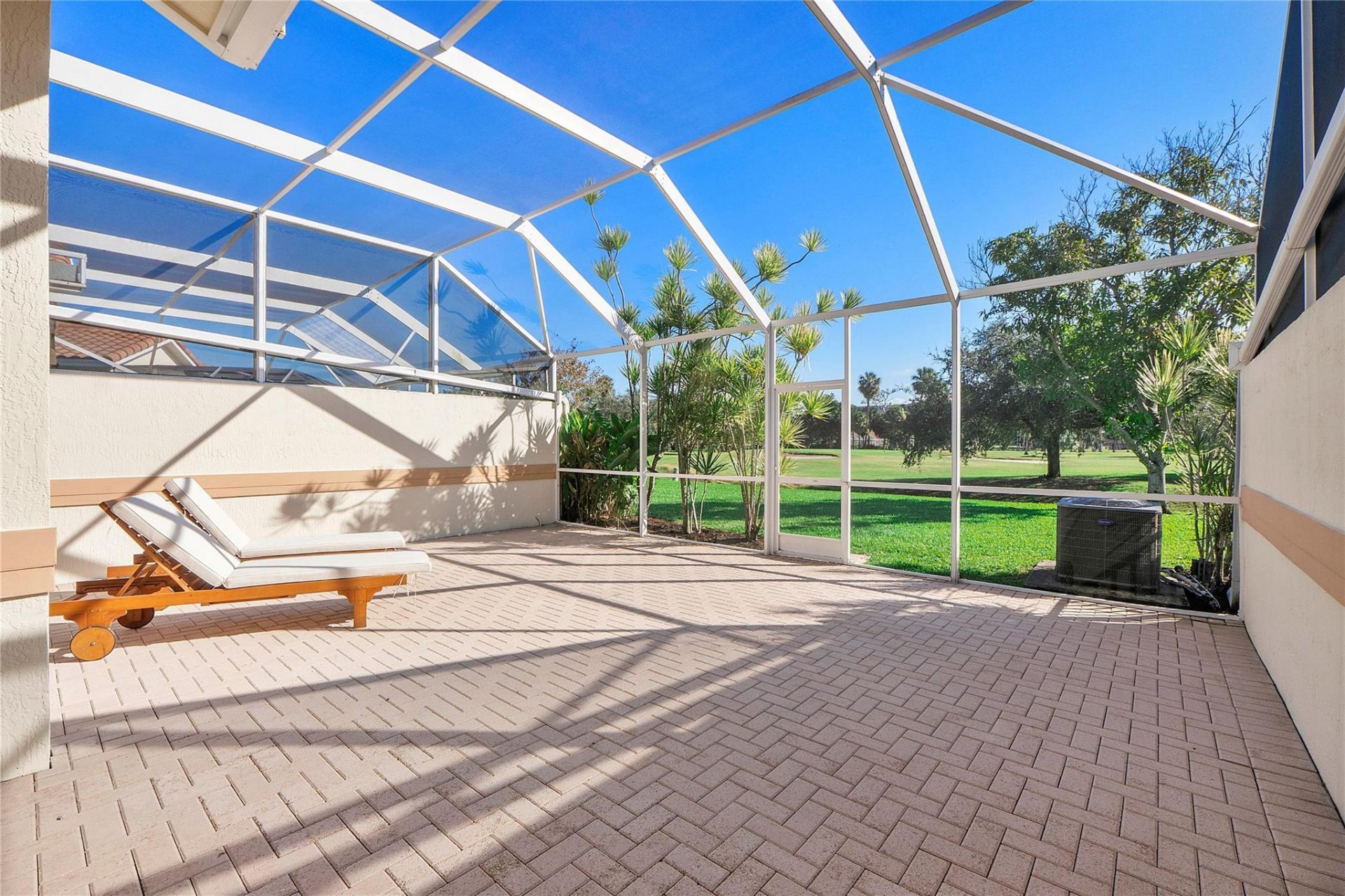 576 W Palm Aire Drive, Pompano Beach, FL 33069 Photo