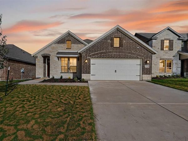 3525 Helena Street, Gainesville, TX 76240