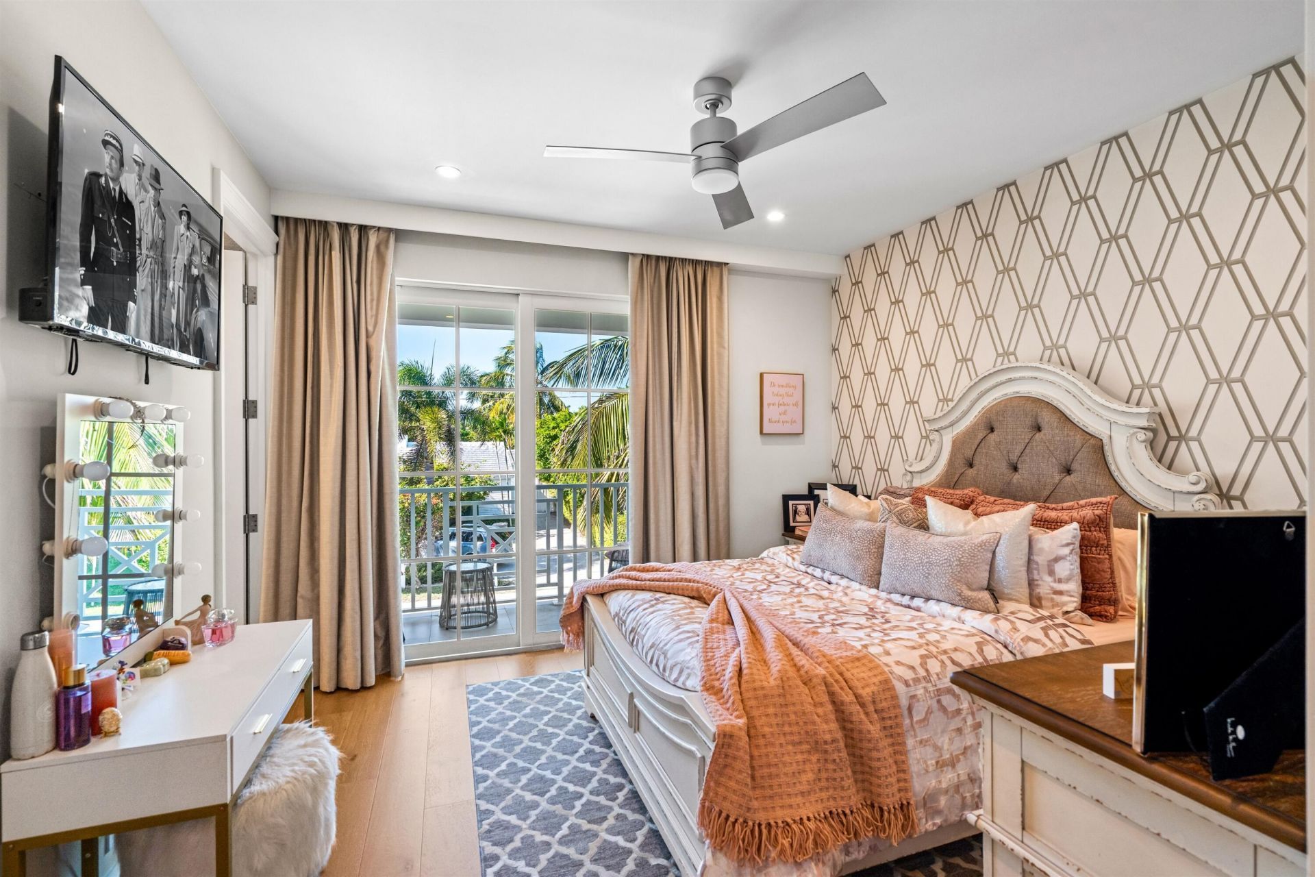 436 NE Wavecrest Way, Boca Raton, FL 33432 Photo