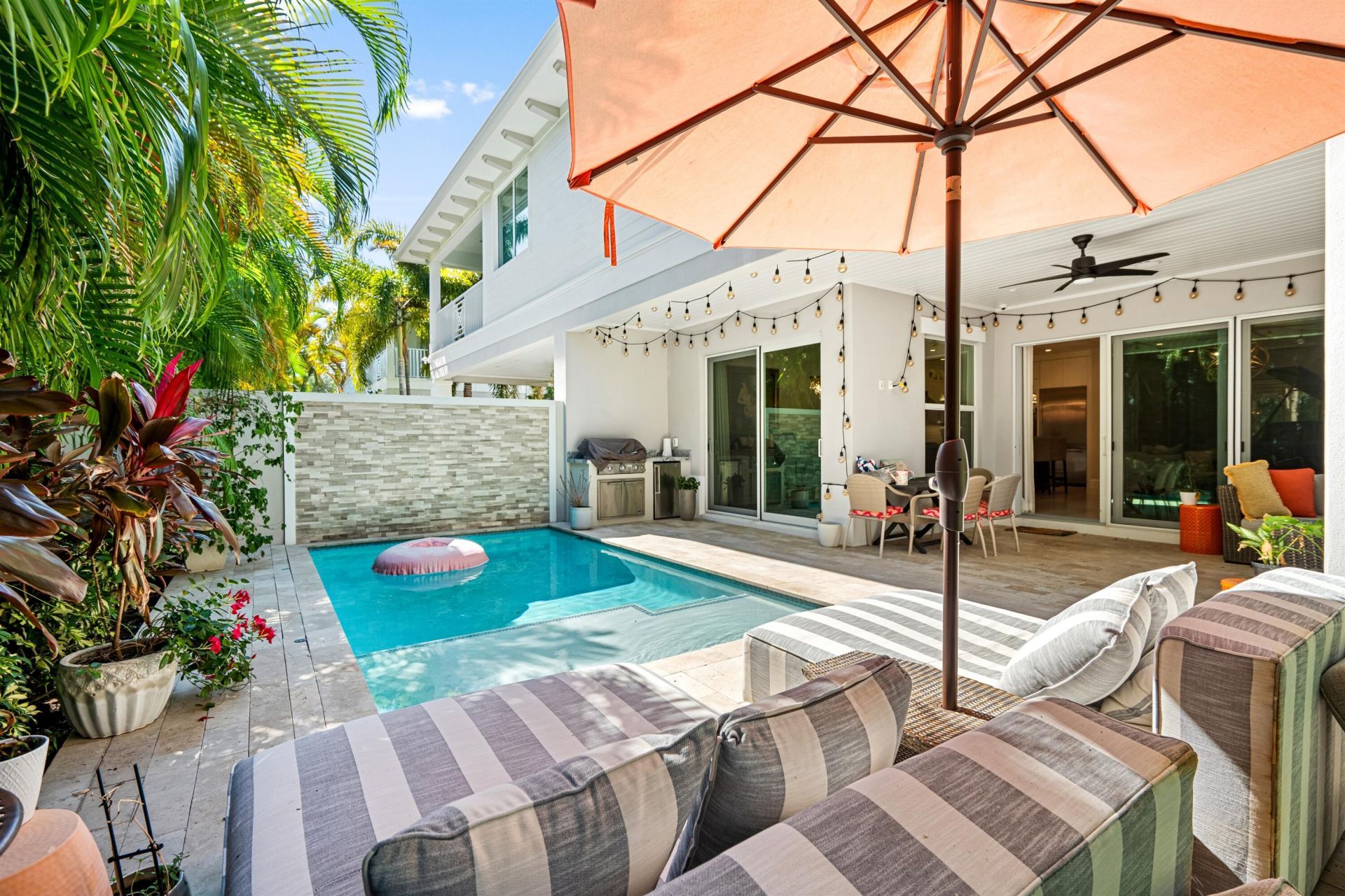 436 NE Wavecrest Way, Boca Raton, FL 33432 Photo