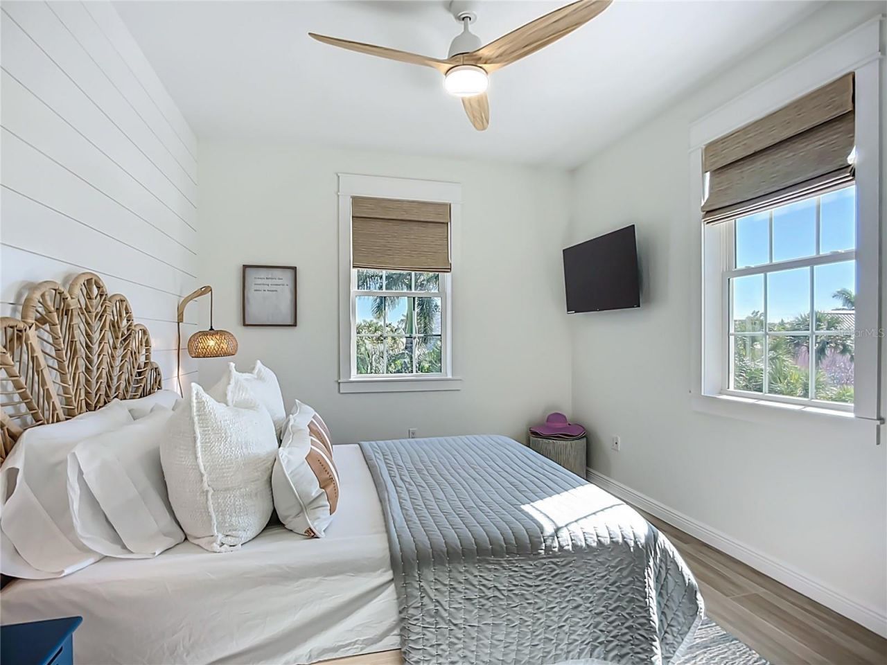 215 64th Street, Holmes Beach, FL 34217 Photo