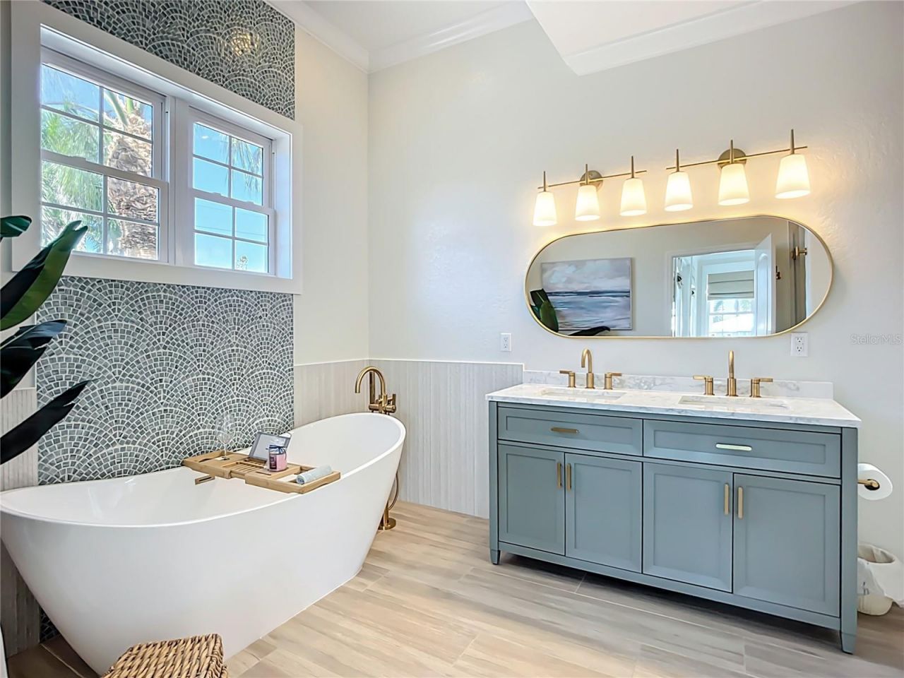 215 64th Street, Holmes Beach, FL 34217 Photo