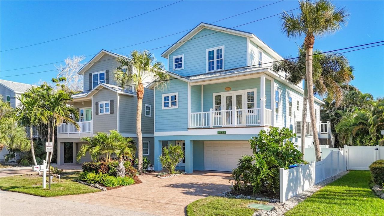 215 64th Street, Holmes Beach, FL 34217 Photo