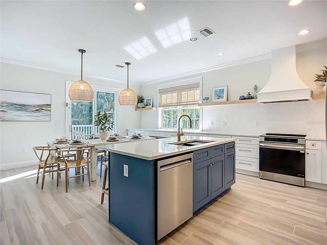 215 64th Street, Holmes Beach, FL 34217 Photo