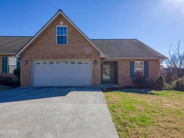 5912 Pebble Run Way, Knoxville, TN 37918