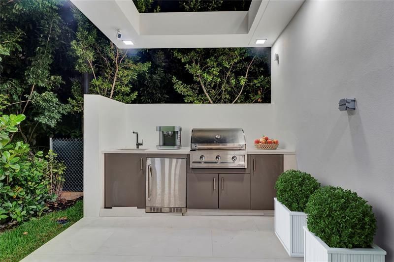 2130 S Miami Ave, Miami, FL 33129 Photo